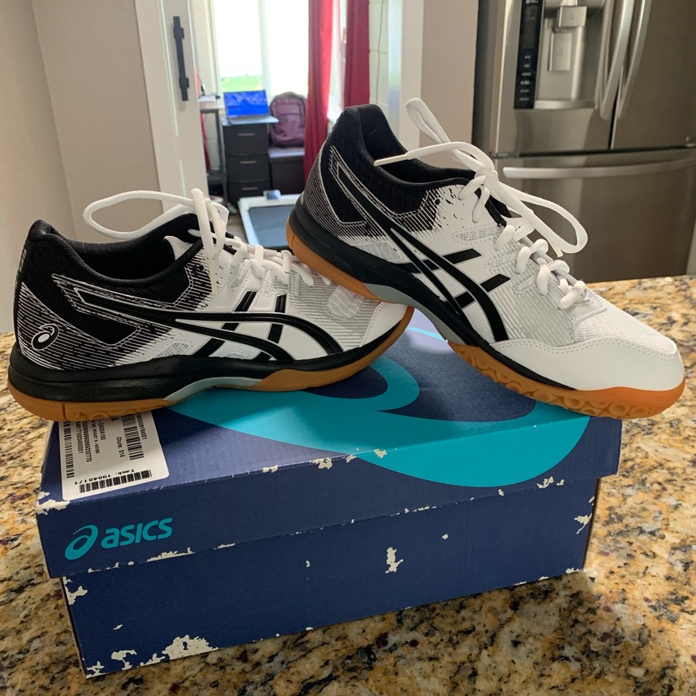 Asics sneakers; Rocket